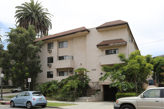 1625 Glendon Ave in Los Angeles, CA - Building Photo - Primary Photo