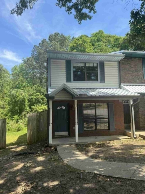 property at 202 Lakeview Dr