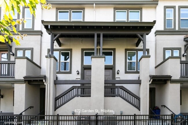 property at 872 Garden St