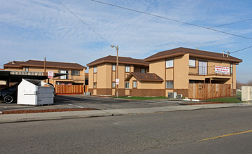 Bldg B in Turlock, CA - Foto de edificio - Building Photo