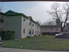 Elm Place Apartments in Denton, TX - Building Photo - Building Photo