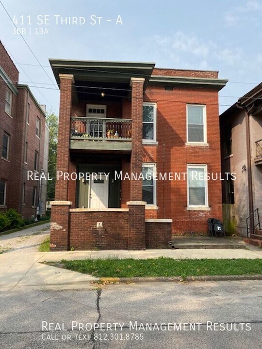 411 SE 3rd St in Evansville, IN - Building Photo