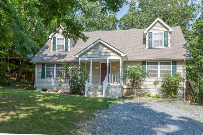 property at 341 Quail Ct