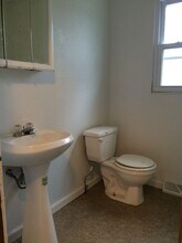 517 Nicholas St in Waterloo, IA - Building Photo - Building Photo