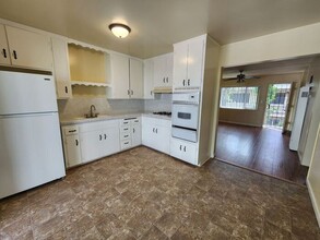 4442 Rosebud Ln in La Mesa, CA - Building Photo - Building Photo