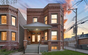 3615 N Oakley Ave, Unit 2 in Chicago, IL - Building Photo - Building Photo