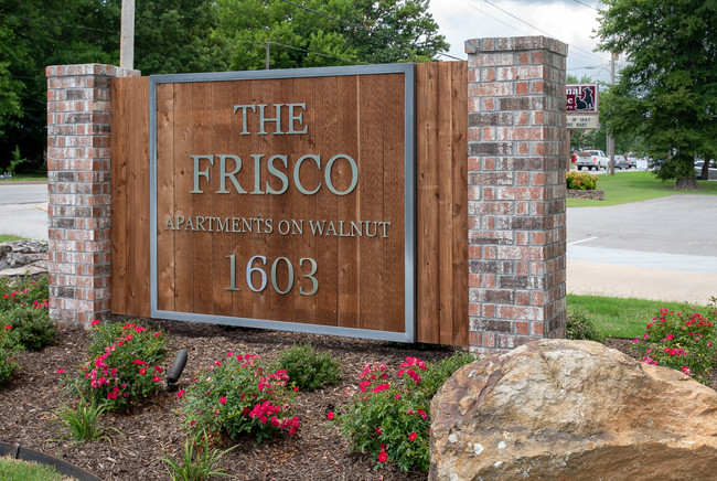 Frisco Apartments on Walnut photo'