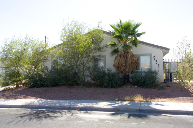 951 E St in Las Vegas, NV - Foto de edificio - Building Photo