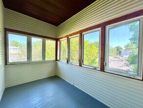 1452 Bridge St NW in Grand Rapids, MI - Building Photo - Building Photo