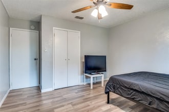877 Betty Dr in Terrell, TX - Building Photo - Building Photo