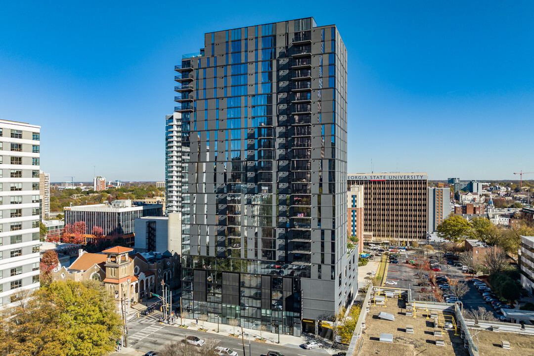 Reflection in Atlanta, GA - Foto de edificio