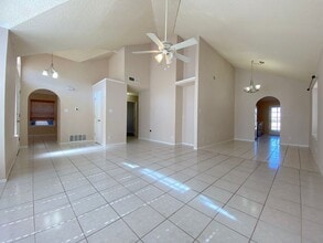 11124 Loma De Color Dr in El Paso, TX - Building Photo - Building Photo
