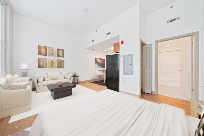 235 Pond St in Weymouth, MA - Building Photo - Building Photo