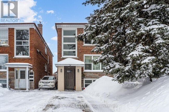 32 Little Blvd in Toronto, ON - Building Photo - Building Photo