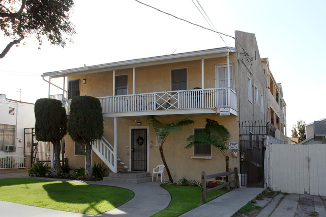 1081 Temple Ave in Long Beach, CA - Building Photo - Building Photo