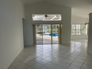 544 Cascade Falls Dr in Weston, FL - Building Photo - Building Photo