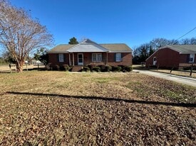 522 Walnut St in Roanoke Rapids, NC - Building Photo