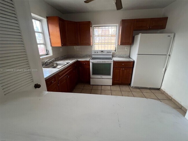 1770 SW 6th St in Miami, FL - Building Photo - Building Photo