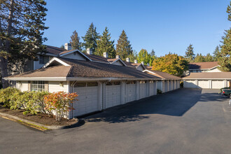 Meadowood Townhomes in Edmonds, WA - Building Photo - Primary Photo