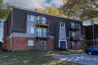 Northpark Court Apartments in Kansas City, MO - Building Photo - Building Photo