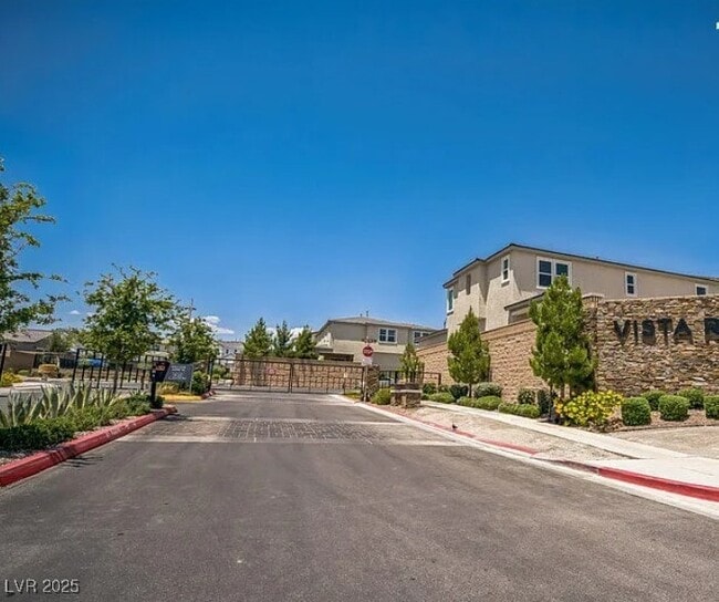 9031 Coastal Oaks St in Las Vegas, NV - Building Photo - Building Photo