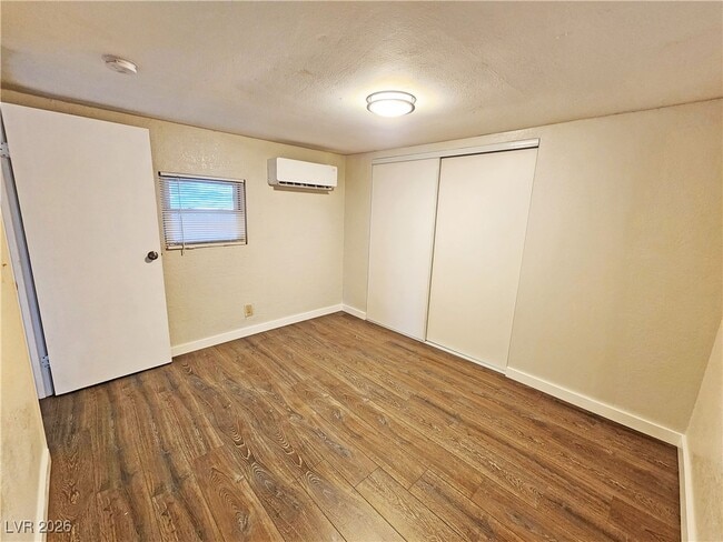 property at 2220 W Bell Vista Ave