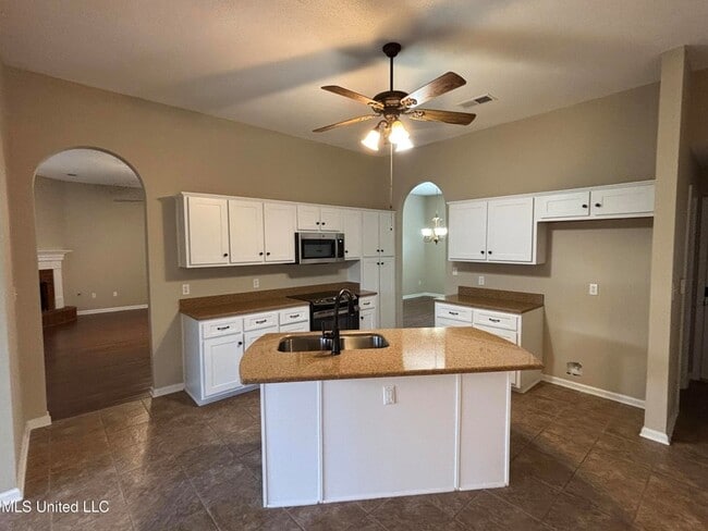 1705 Cedar Lake Cove in Hernando, MS - Building Photo - Building Photo