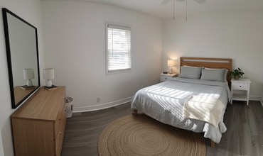 26181 Dunning St in Inkster, MI - Building Photo - Building Photo