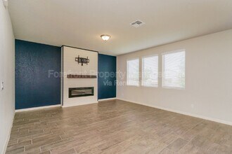 251 Antler Bnd in San Antonio, TX - Building Photo - Building Photo