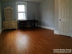 13 Highland St, Unit 1 in Waltham, MA - Building Photo - Building Photo