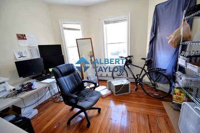 9 Winter Hill Rd, Unit 1