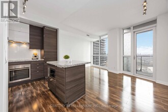 59-2159 Annie Craig Dr in Toronto, ON - Building Photo - Building Photo