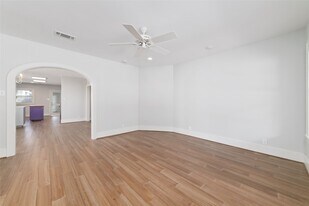 2907 Albany St in Houston, TX - Building Photo