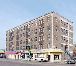 6753-6761 N Clark St in Chicago, IL - Building Photo - Building Photo