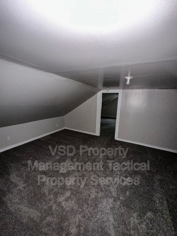 6709 Fullerton Ave in Cleveland, OH - Building Photo - Building Photo
