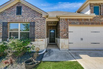 11817 Comedero Wy in Manor, TX - Building Photo - Building Photo