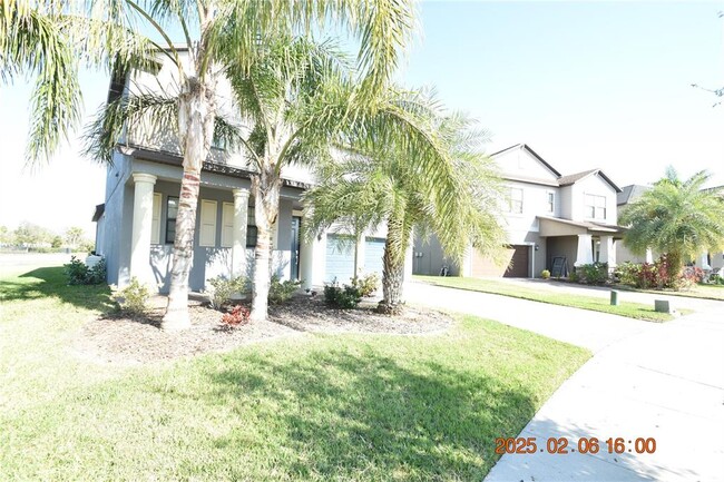 10064 Victory Gallop Loop in Ruskin, FL - Building Photo - Building Photo