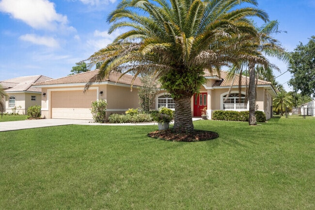 22 Rocking Horse Dr in Palm Coast, FL - Building Photo - Building Photo