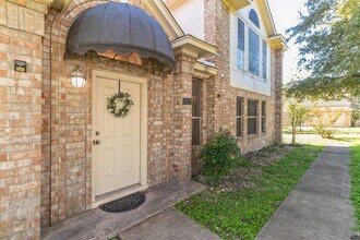 7801 Callbram Ln in Austin, TX - Building Photo - Building Photo