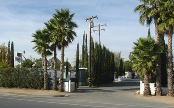 1490 E 6th St in Beaumont, CA - Building Photo - Building Photo