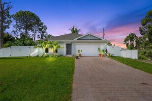 13339 Flaherty Ave in Port Charlotte, FL - Building Photo