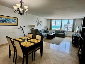 5401 Collins Ave, Unit 1512 in Miami, FL - Building Photo - Building Photo