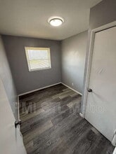 323 Shepley Dr in St. Louis, MO - Building Photo - Building Photo