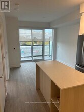 8188 Yonge St in Vaughan, ON - Building Photo - Building Photo