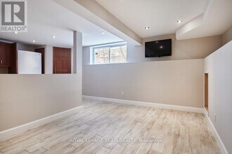 333-333 Zephyr Ave in Ottawa, ON - Building Photo - Building Photo