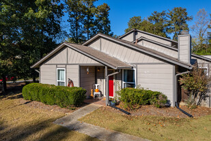 Manning Villas Condominiums in Marietta, GA - Foto de edificio - Building Photo