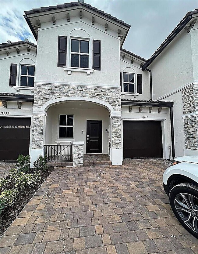 12851 NW 23rd Pl in Miami, FL - Building Photo - Building Photo