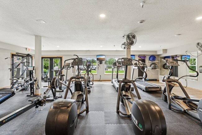 Midtown Terrace in Madison, WI - Building Photo - Building Photo