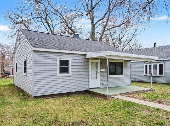 property at 613 N Ashland Ave