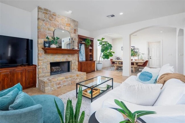 15 Chandon Ln in Lakeway, TX - Building Photo - Building Photo